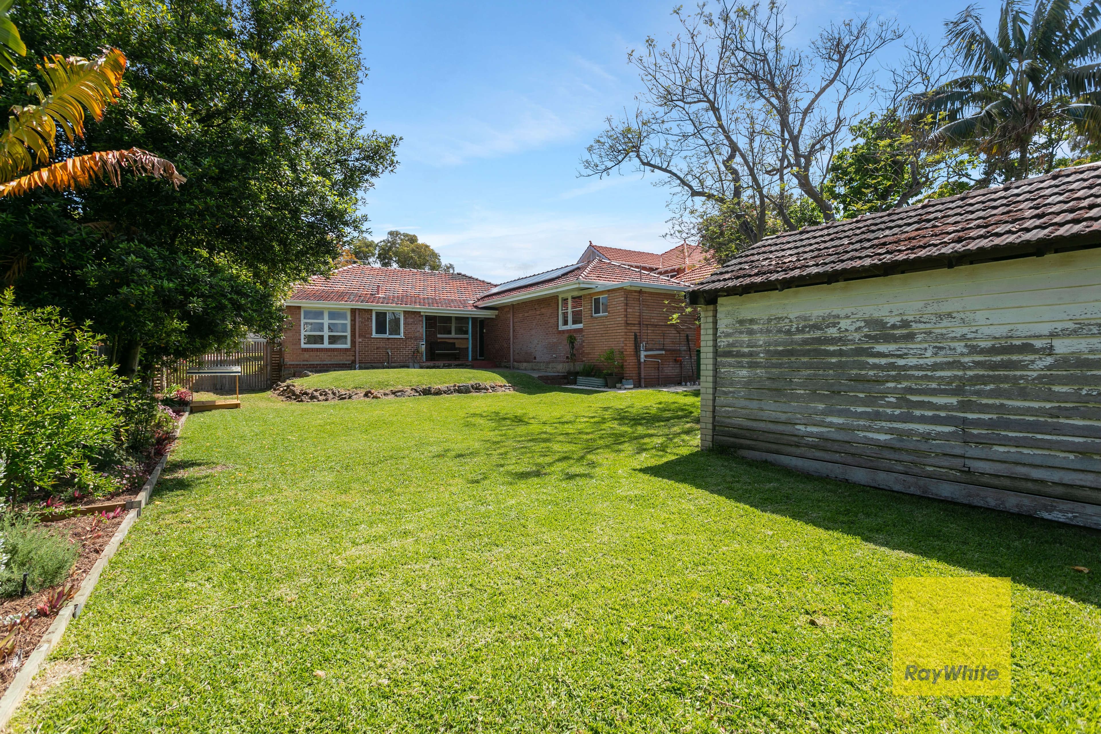 18 Neville Road, Dalkeith WA 6009, Dalkeith - Thumbnail 2