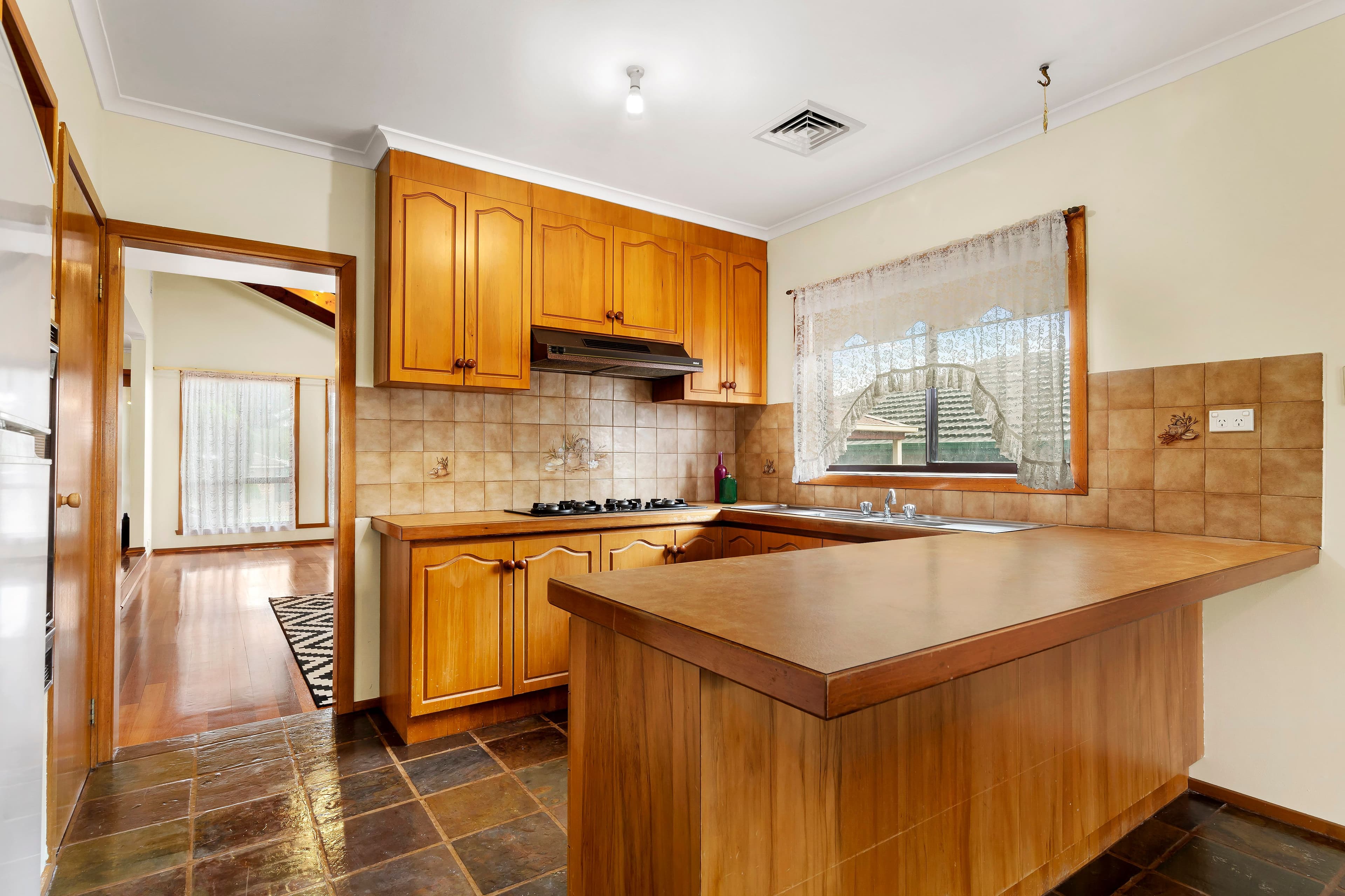 94 Centenary Drive, Mill Park VIC 3082, Mill Park - Thumbnail 2