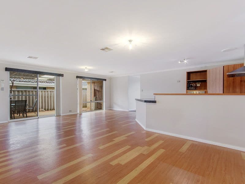 18 Hueston Lookout, Leda WA 6170, Leda - Thumbnail 2