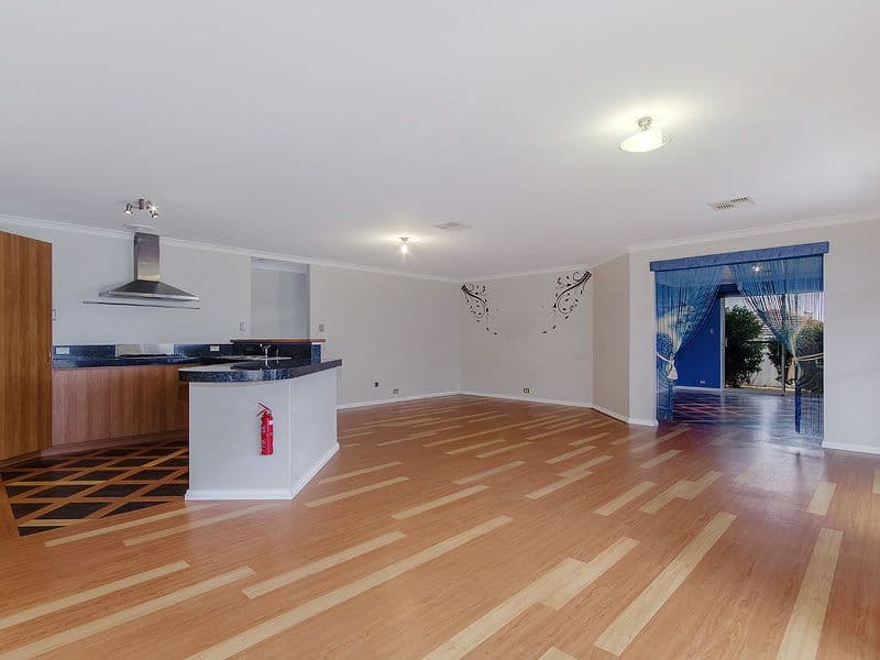 18 Hueston Lookout, Leda WA 6170, Leda - Thumbnail 3