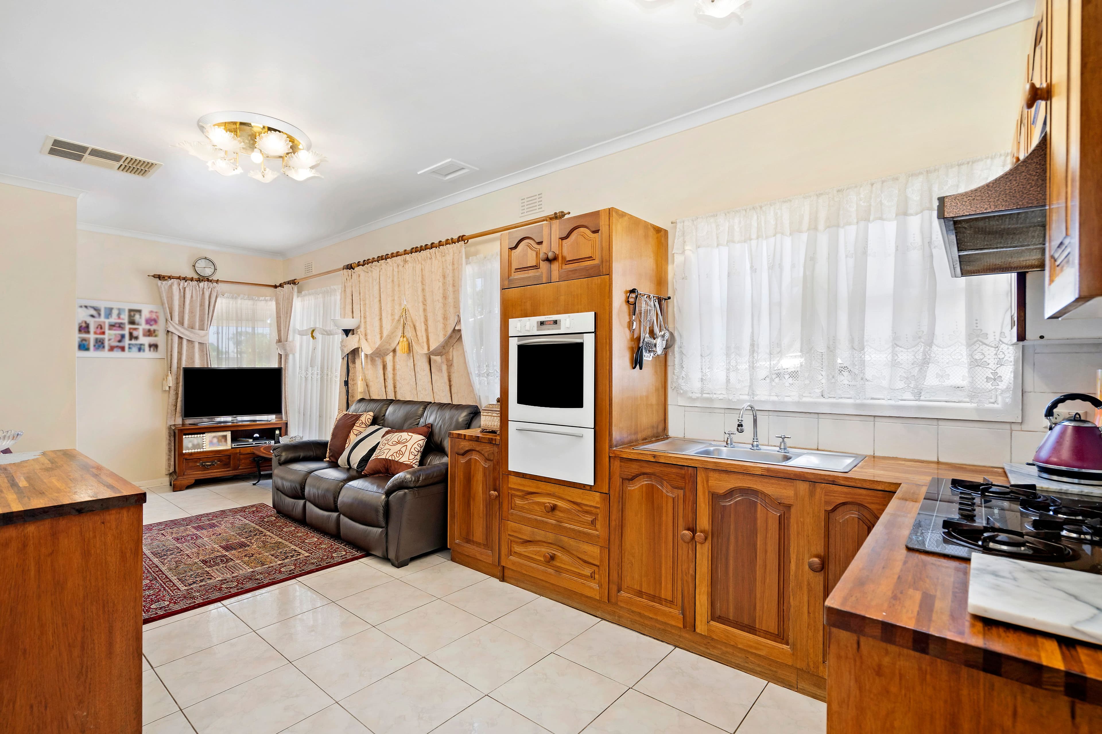 14 Clarinda Road, Clarinda VIC 3169, Clarinda - Thumbnail 4