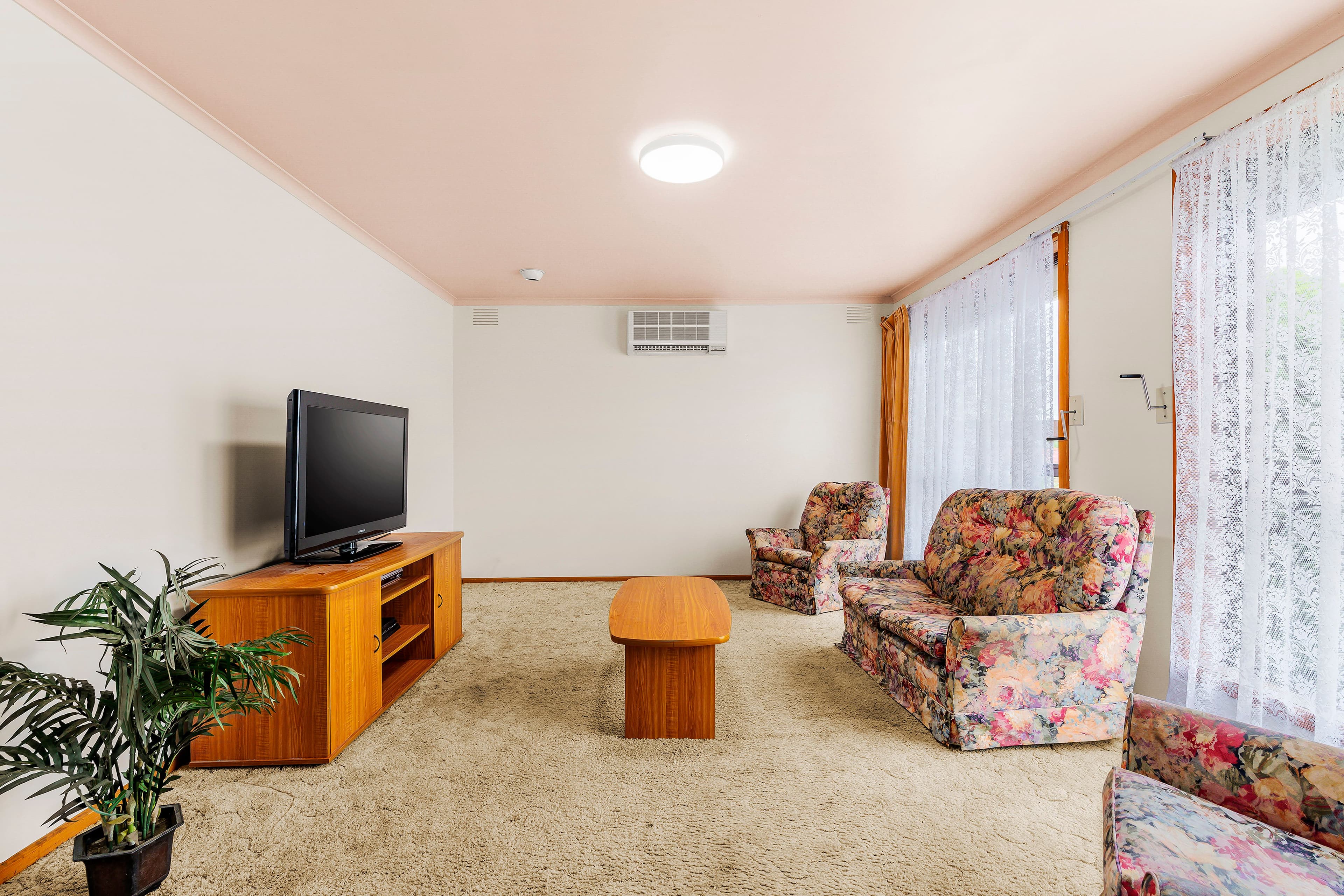 30 Strickland Avenue, Mill Park VIC 3082, Mill Park - Thumbnail 4