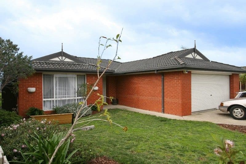 6 Hartsmere Drive, BERWICK VIC 3806, Berwick - Image 1