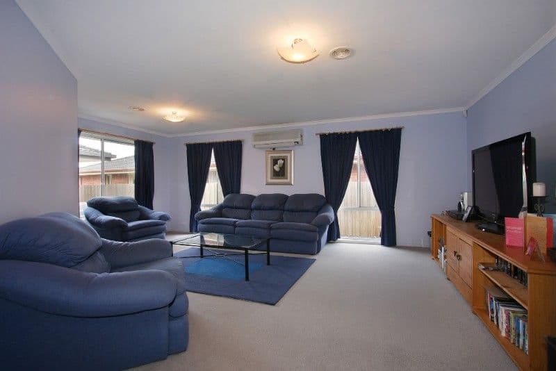 6 Hartsmere Drive, BERWICK VIC 3806, Berwick - Thumbnail 4