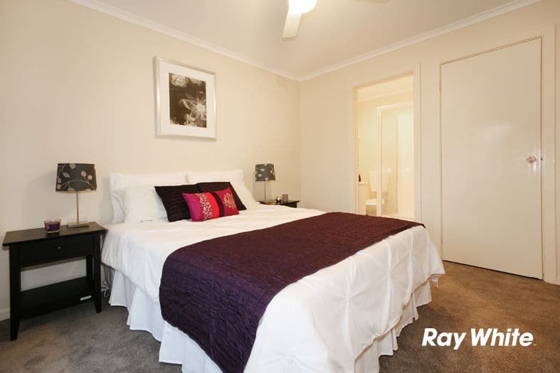15 Brennan Drive, WANTIRNA SOUTH VIC 3152, Wantirna South - Thumbnail 4