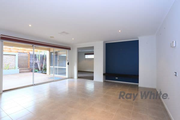 15 Reidel Avenue, PAKENHAM VIC 3810, Pakenham - Thumbnail 5