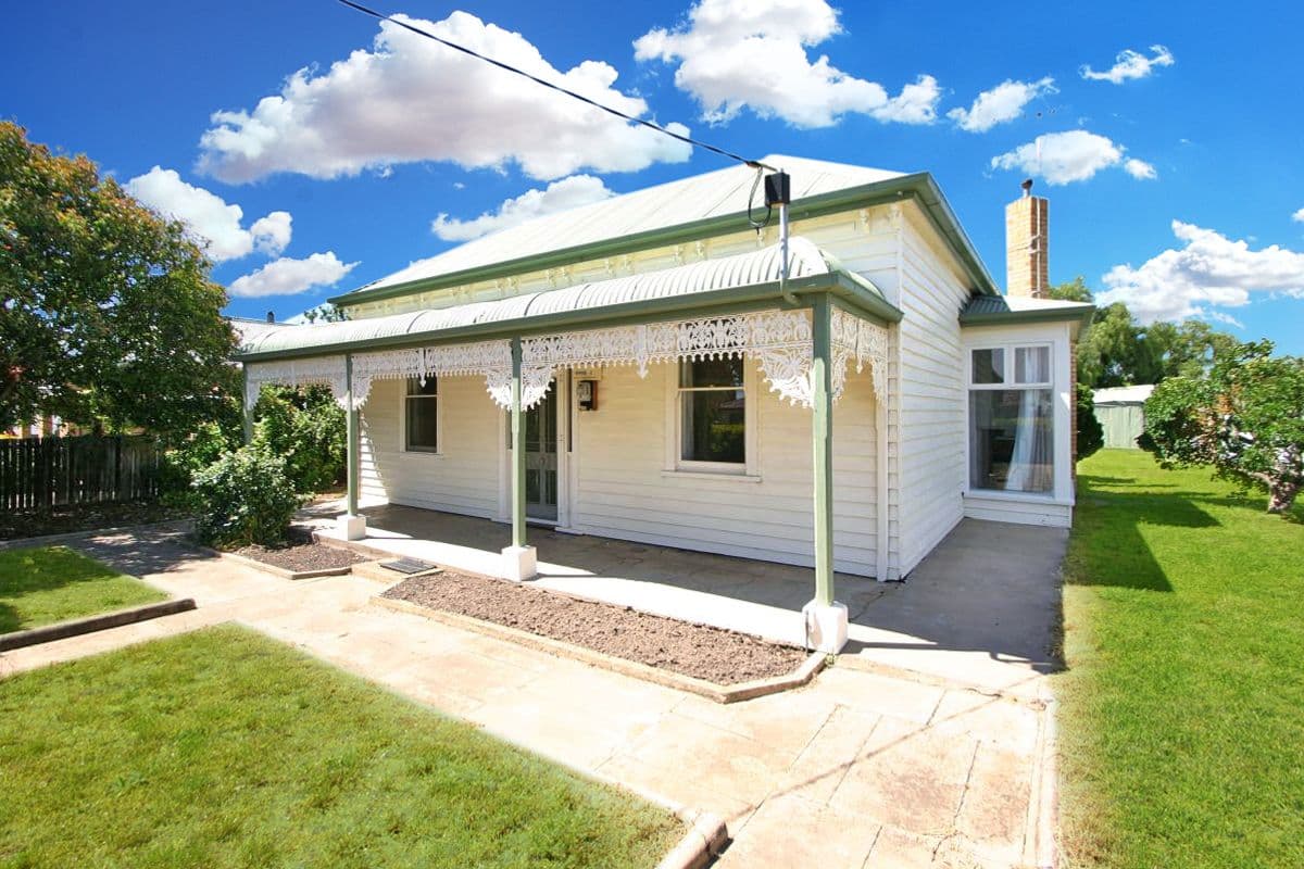 106 Moore Street, Ararat VIC 3377, Ararat - Image 1