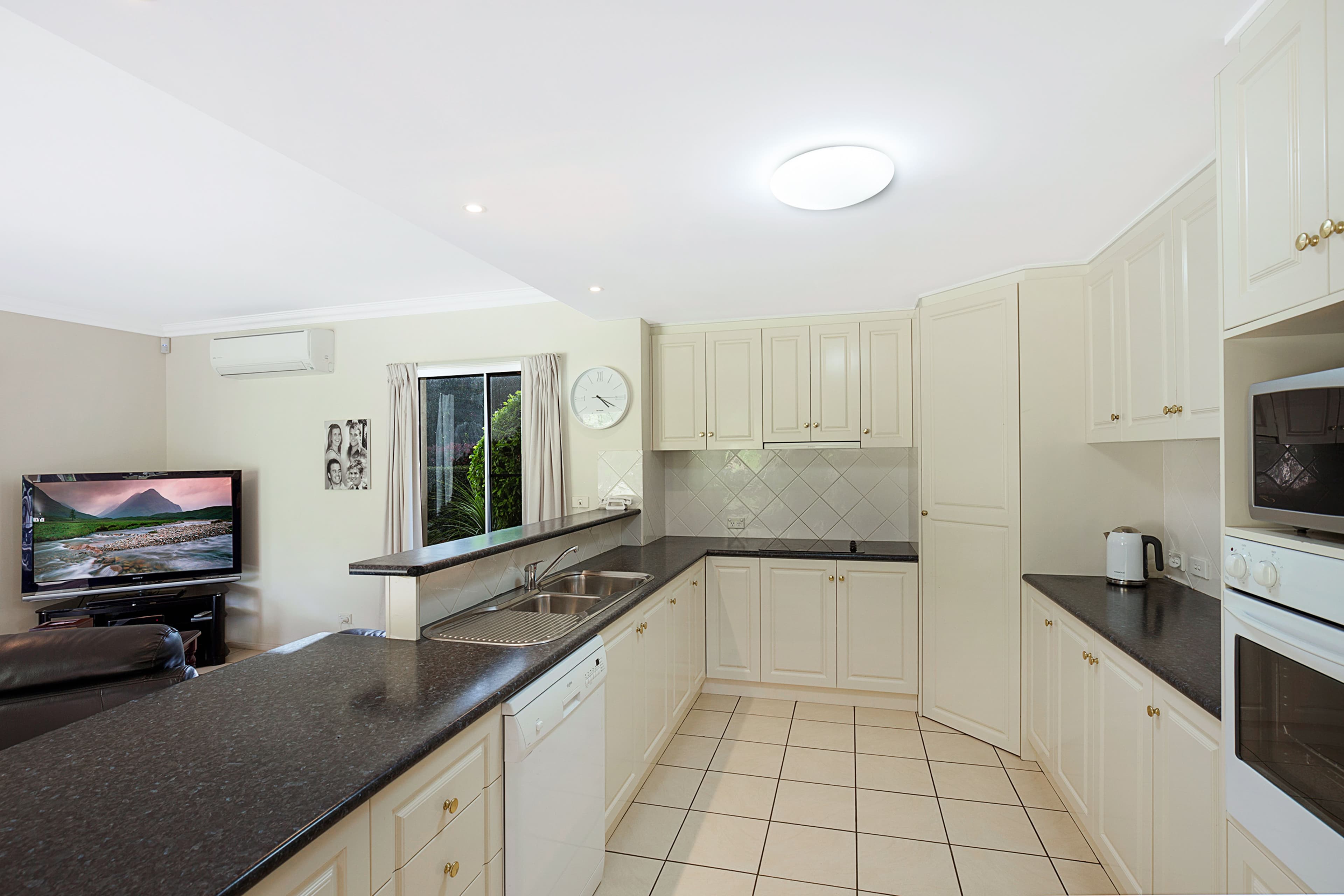 11 Bronwyn Court, Highfields QLD 4352, Highfields - Thumbnail 3