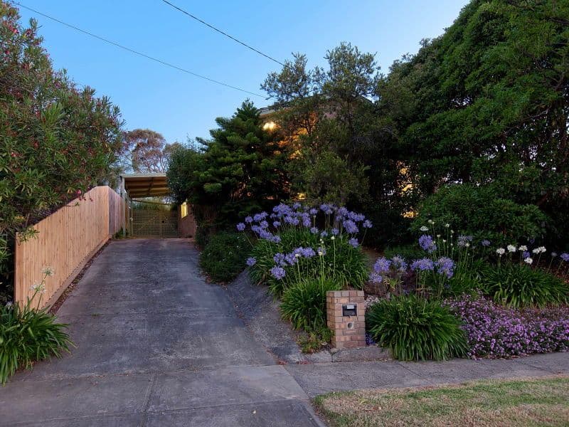 21 Pembroke Avenue, FRANKSTON VIC 3199, Frankston - Image 1