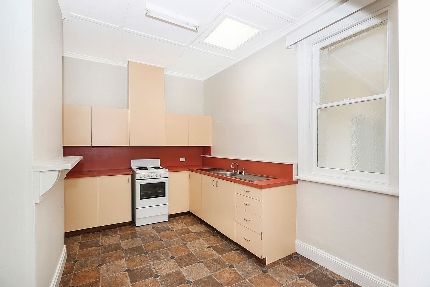 98 Manifold Street, Camperdown VIC 3260, Camperdown - Thumbnail 2