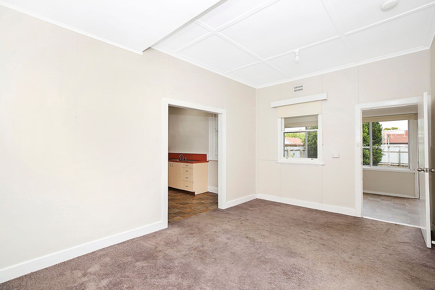 98 Manifold Street, Camperdown VIC 3260, Camperdown - Thumbnail 3