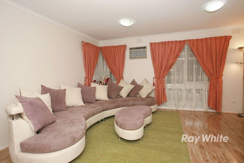 32 Taddor Drive, CRANBOURNE VIC 3977, Cranbourne - Thumbnail 3