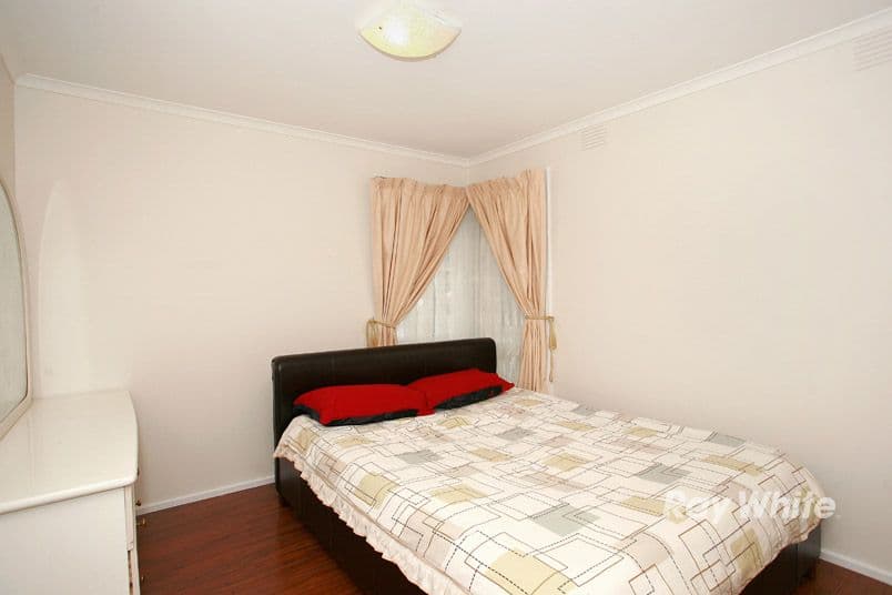 32 Taddor Drive, CRANBOURNE VIC 3977, Cranbourne - Thumbnail 7