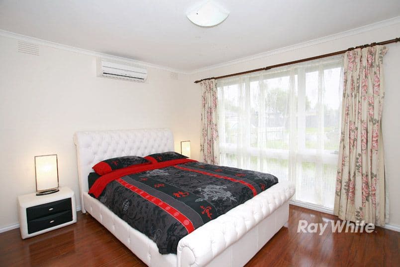 32 Taddor Drive, CRANBOURNE VIC 3977, Cranbourne - Thumbnail 8