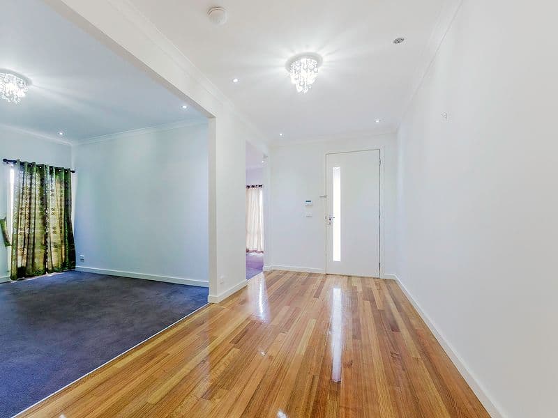 11 McLaren Chase, Caroline Springs VIC 3023, Caroline Springs - Thumbnail 3