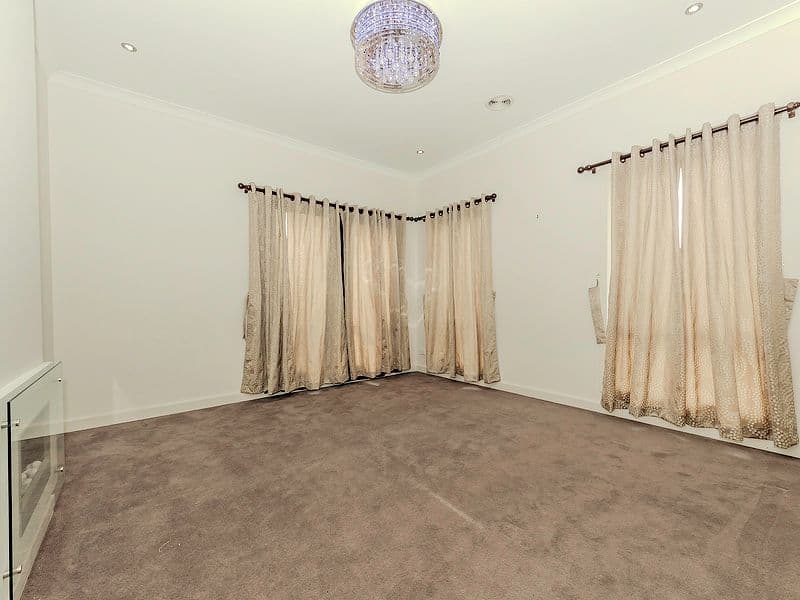 11 McLaren Chase, Caroline Springs VIC 3023, Caroline Springs - Thumbnail 4