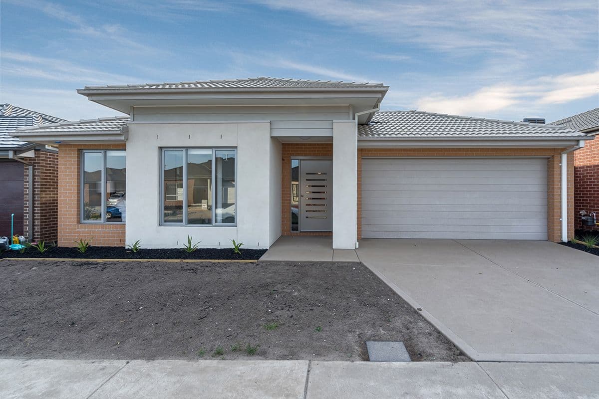 17 Bolwarra Street, Craigieburn VIC 3064, Craigieburn - Image 1