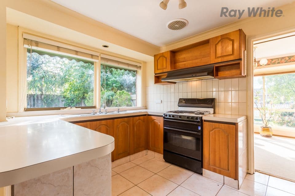 5 Clyno Court, Keilor Downs VIC 3038, Keilor Downs - Thumbnail 2