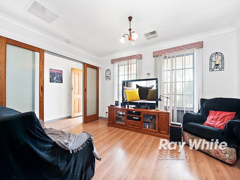 10 Dienelt Drive, Para Hills West SA 5096, Para Hills West - Image 1