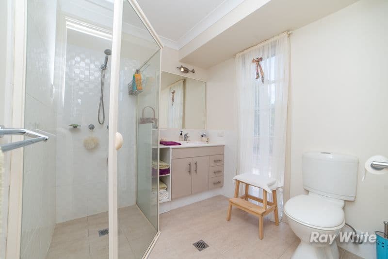 21 Grevillia Drive, Waterview Heights - Thumbnail 6