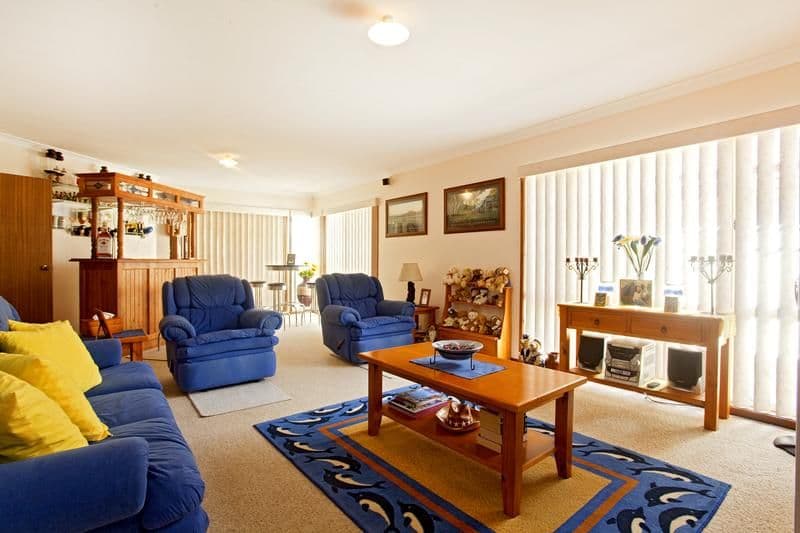 2 Wallis Crescent, CECIL HILLS NSW 2171, Cecil Hills - Thumbnail 3