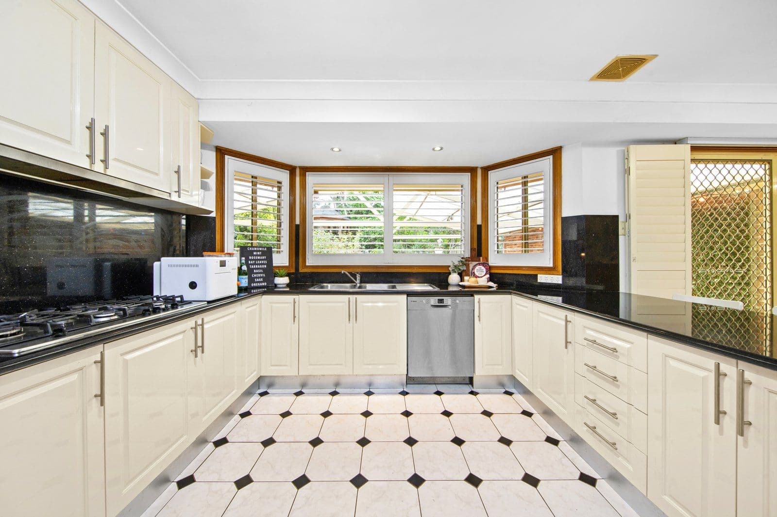 18 Francesco Crescent, Bella Vista NSW 2153, Bella Vista - Thumbnail 8