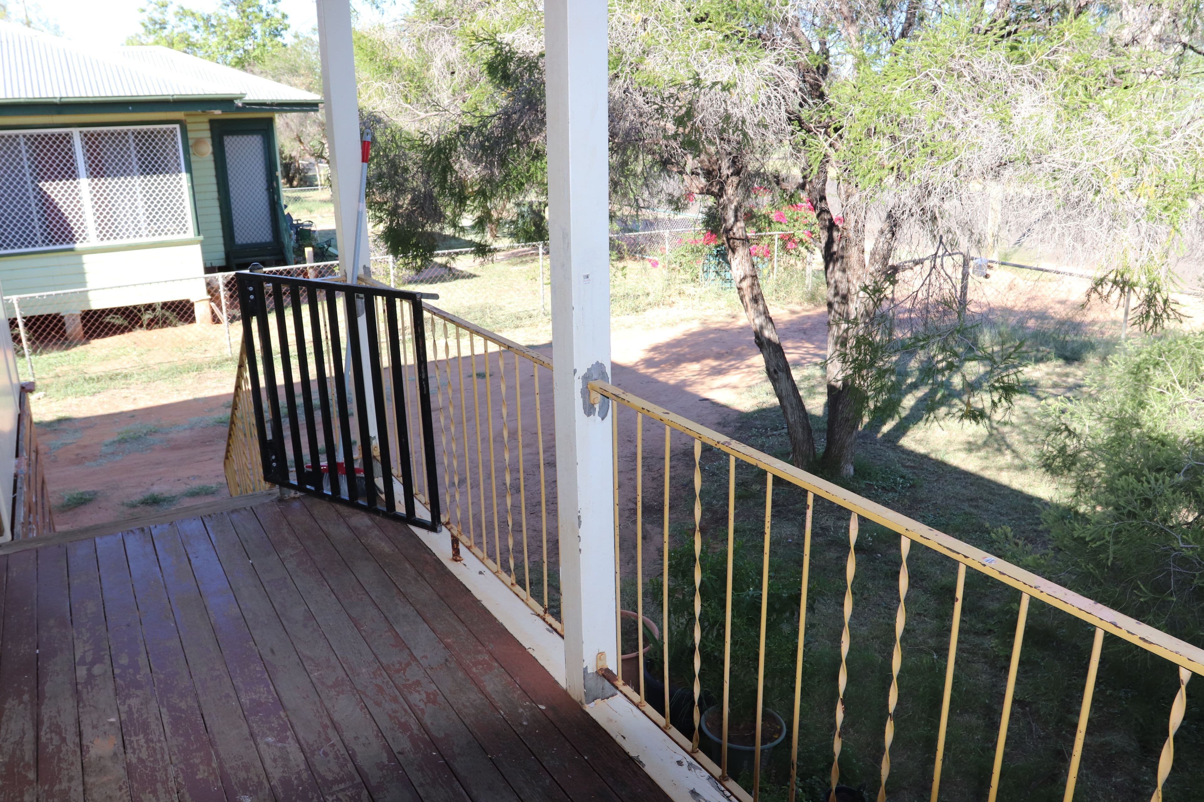 113 Edward Street, Charleville QLD 4470, Charleville - Thumbnail 2