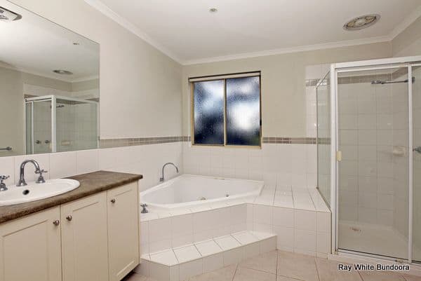 27 Lemon Gum Parade, BUNDOORA VIC 3083, Bundoora - Thumbnail 3