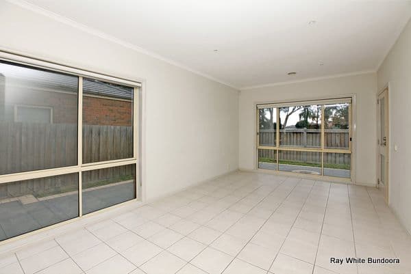 27 Lemon Gum Parade, BUNDOORA VIC 3083, Bundoora - Thumbnail 4