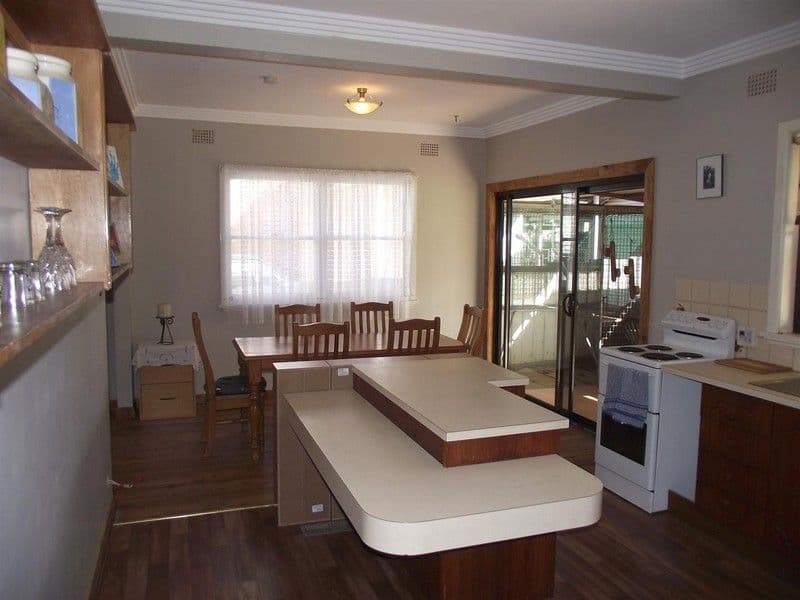14 Pearce Street, PARKES NSW 2870, Parkes - Thumbnail 7