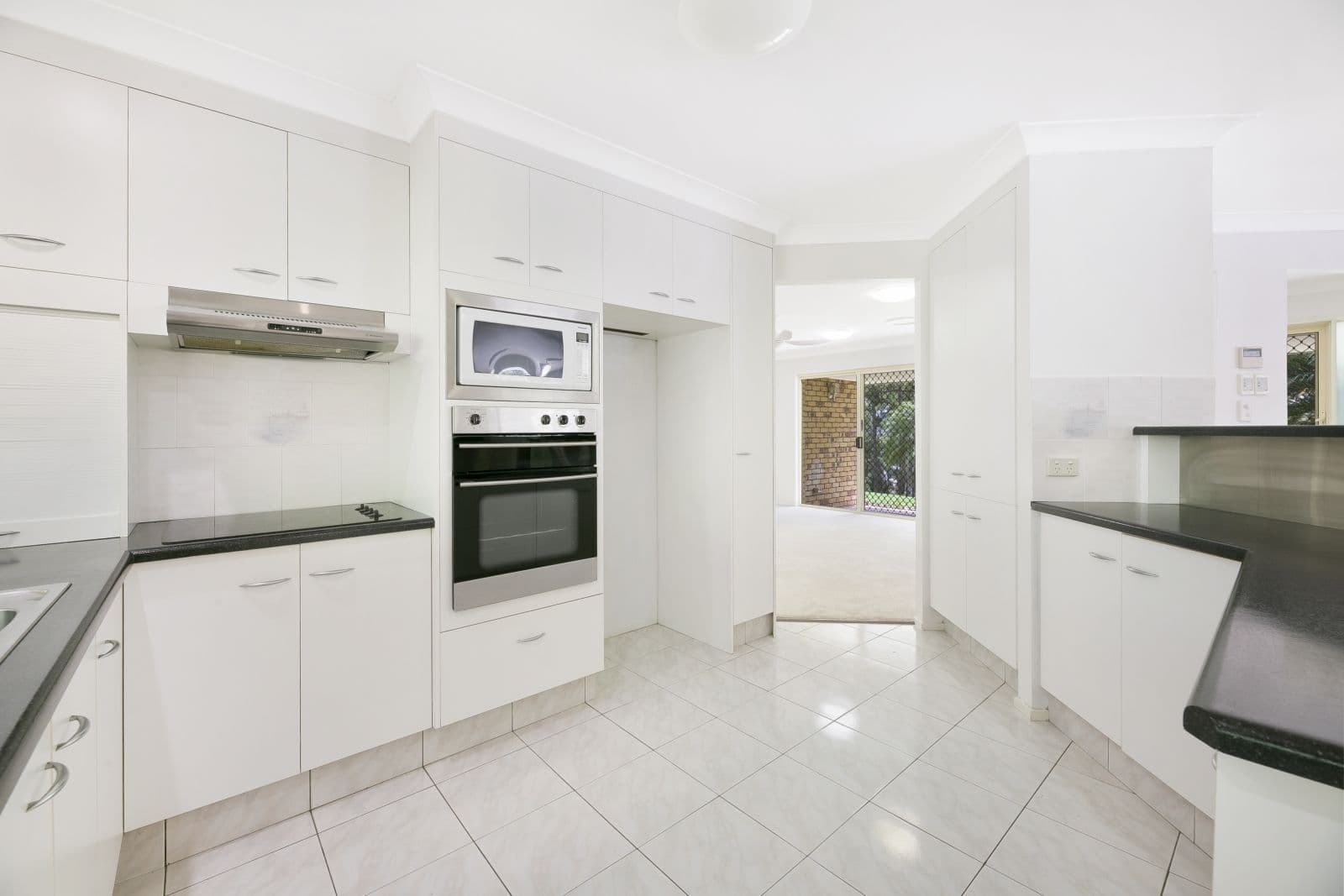 51 Mudgeeraba Road, Worongary QLD 4213, Worongary - Thumbnail 8