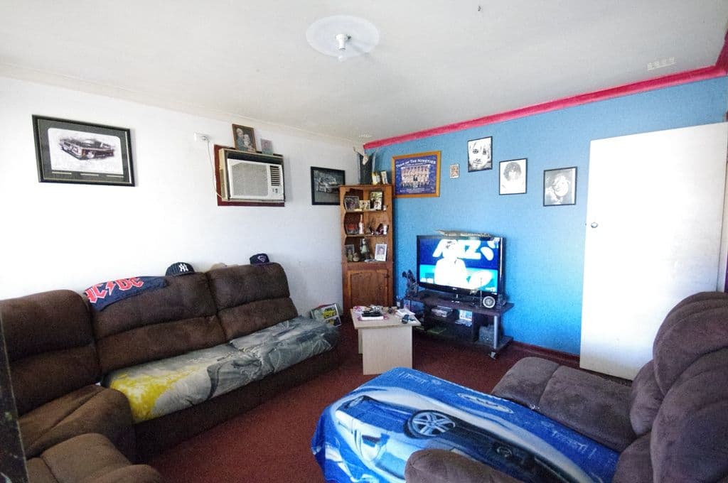 46 Meakers Way, GIRRAWHEEN WA 6064, Girrawheen - Thumbnail 3