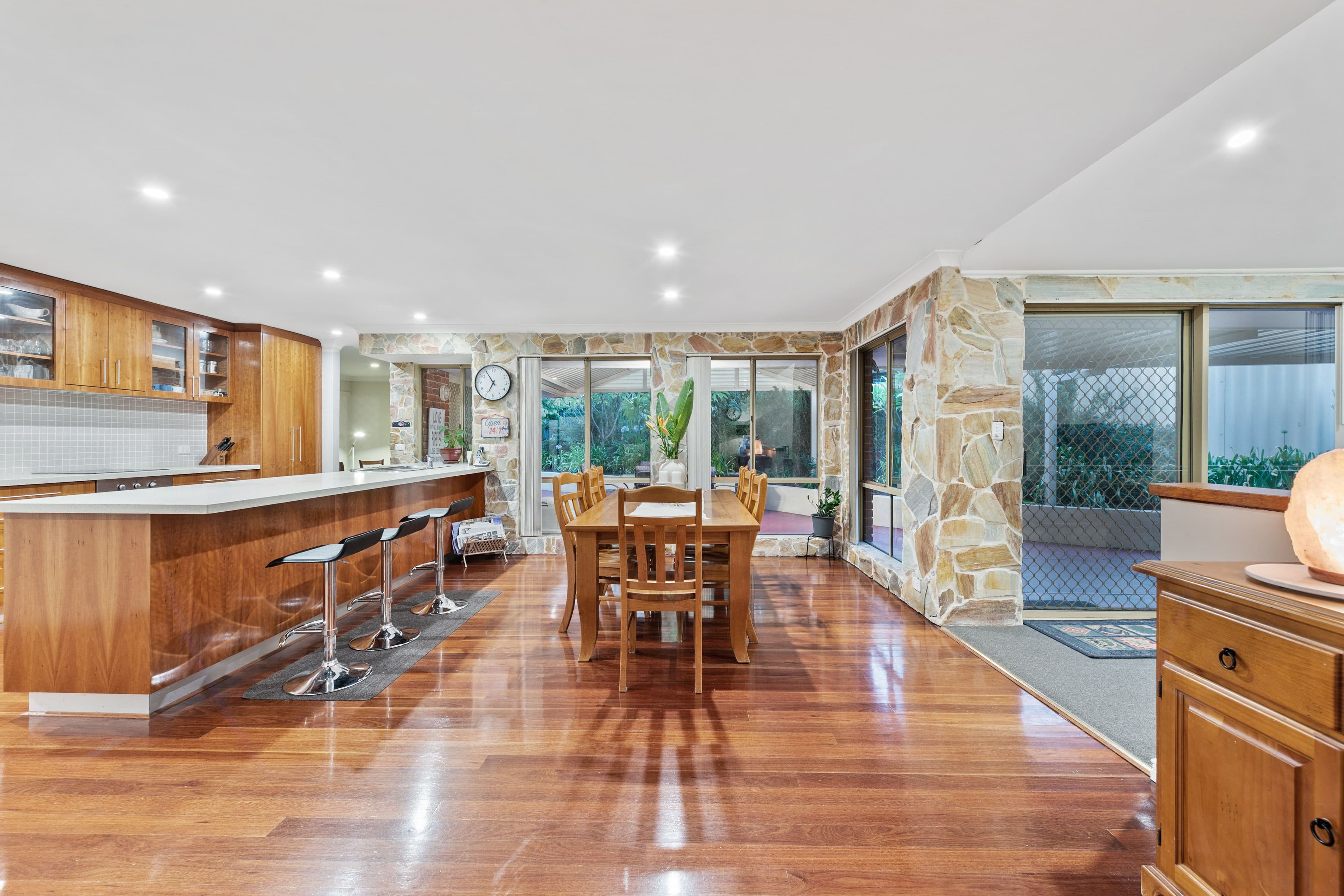 8 Killen Place, Duncraig WA 6023, Duncraig - Thumbnail 2
