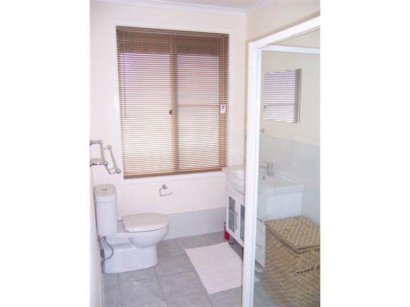 1 Hague Avenue, Quirindi - Thumbnail 4