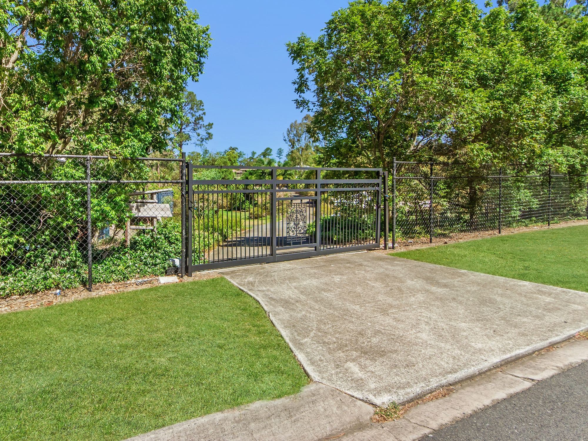 106 Glade Drive, Gaven QLD 4211, Gaven - Thumbnail 6