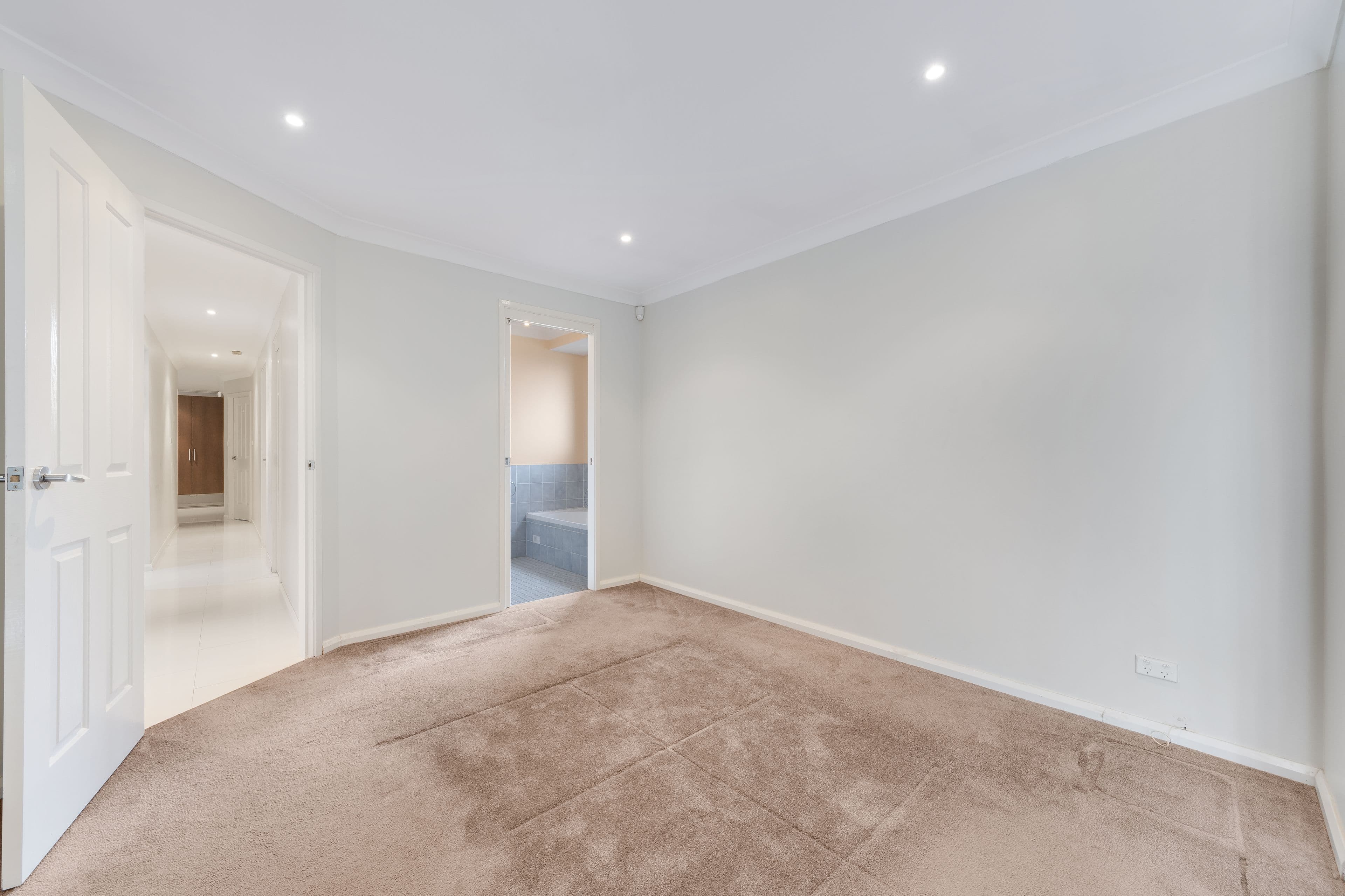 Glenfield NSW 2167, Glenfield - Thumbnail 5