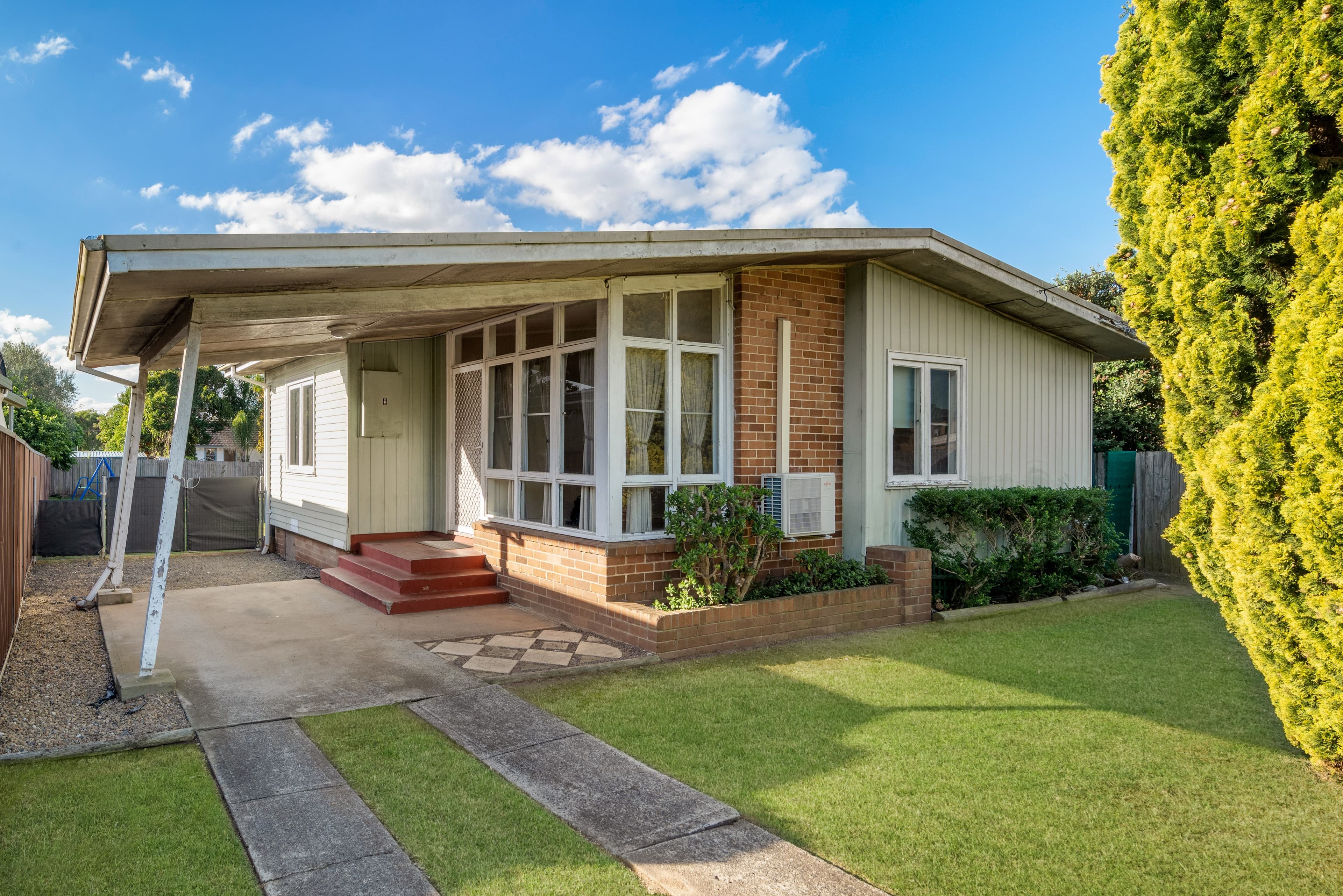47 Graham Avenue, Casula NSW 2170, Casula - Thumbnail 2