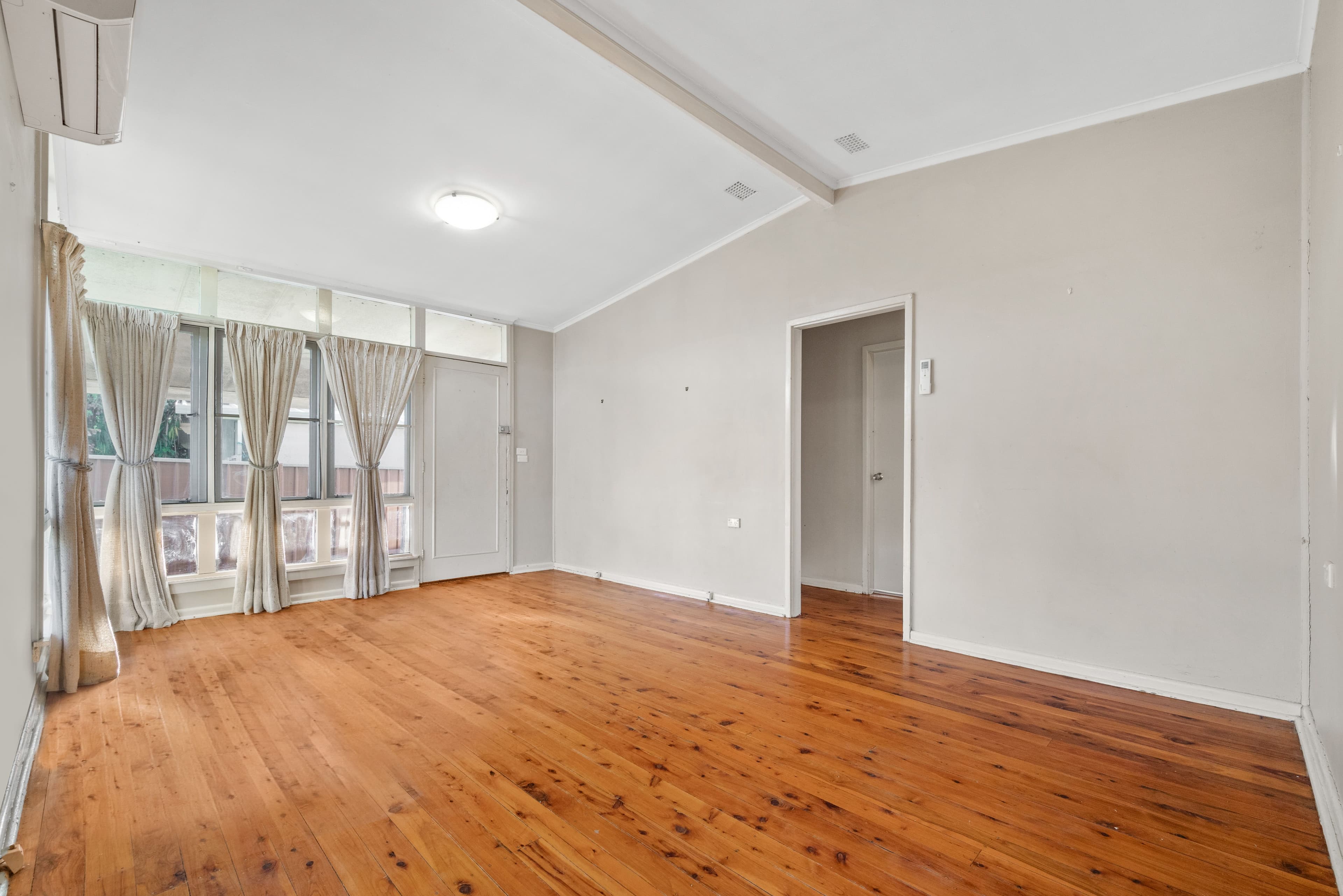 47 Graham Avenue, Casula NSW 2170, Casula - Thumbnail 5