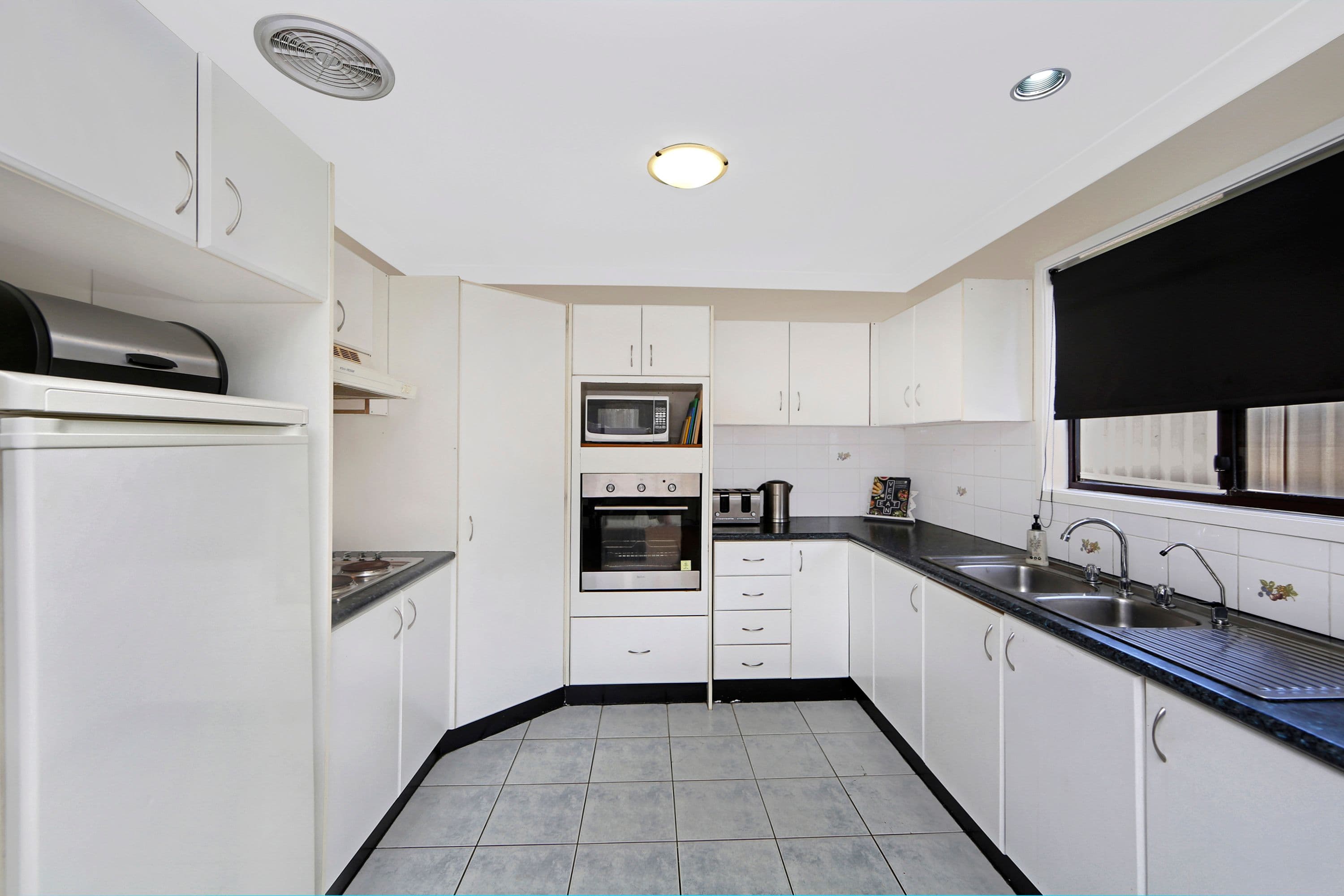 84 Laelana Avenue, Halekulani - Thumbnail 2