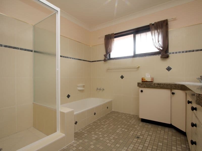 6 Hermitage Street, EIGHT MILE PLAINS QLD 4113, Eight Mile Plains - Thumbnail 8