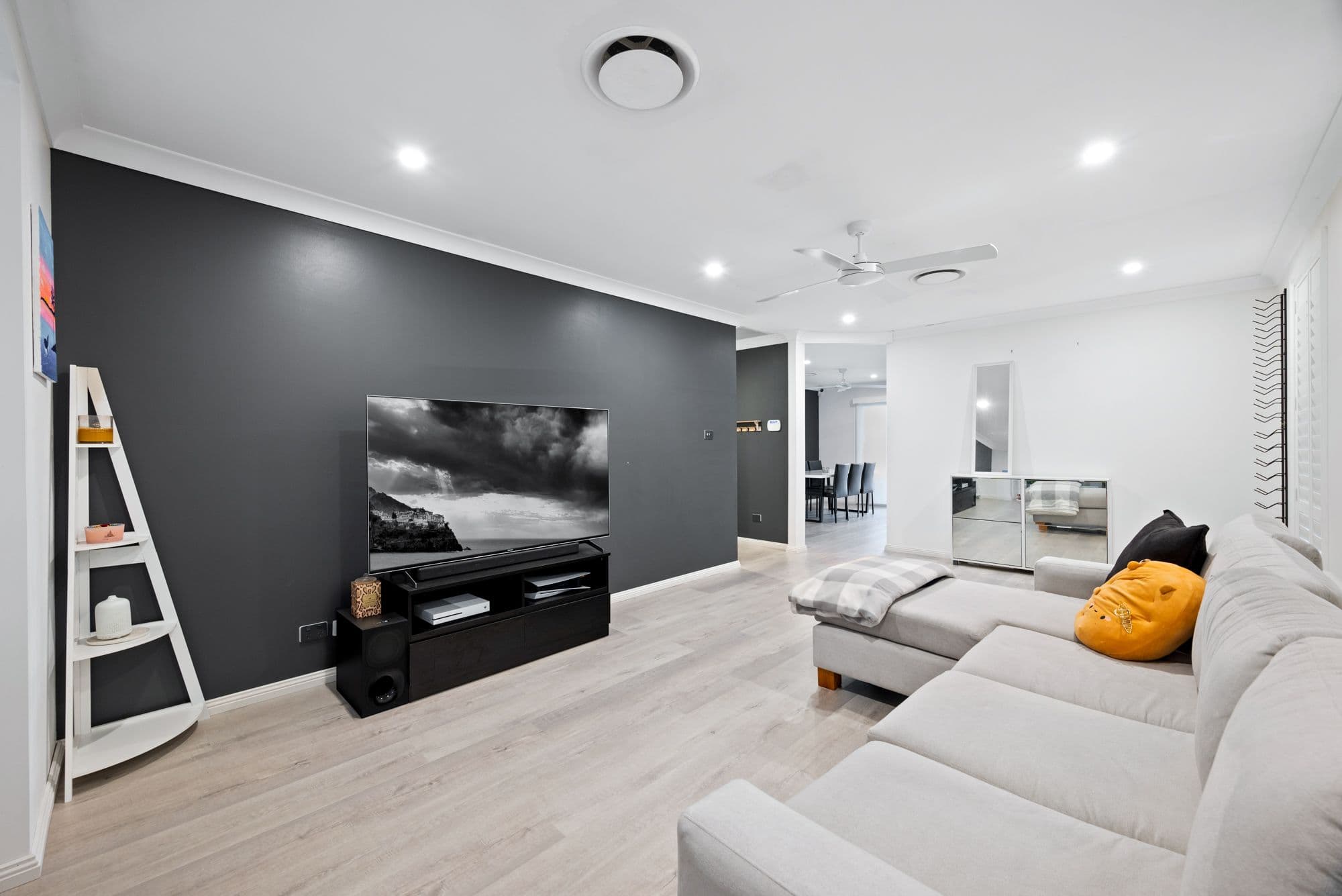 32 Knox Street, Glenmore Park NSW 2745, Glenmore Park - Thumbnail 2