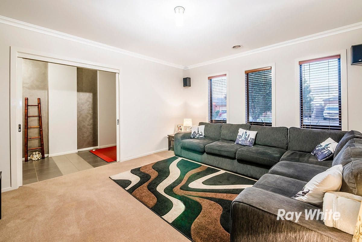 11 Dan Morgan Drive, Cranbourne East VIC 3977, Cranbourne East - Thumbnail 4