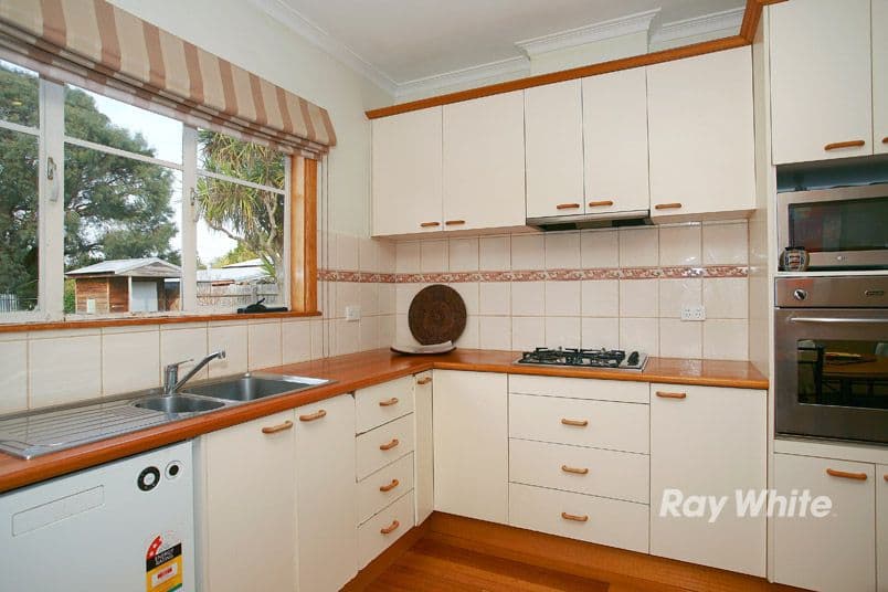 29 Jeffrey Street, DANDENONG NORTH VIC 3175, Dandenong North - Thumbnail 4