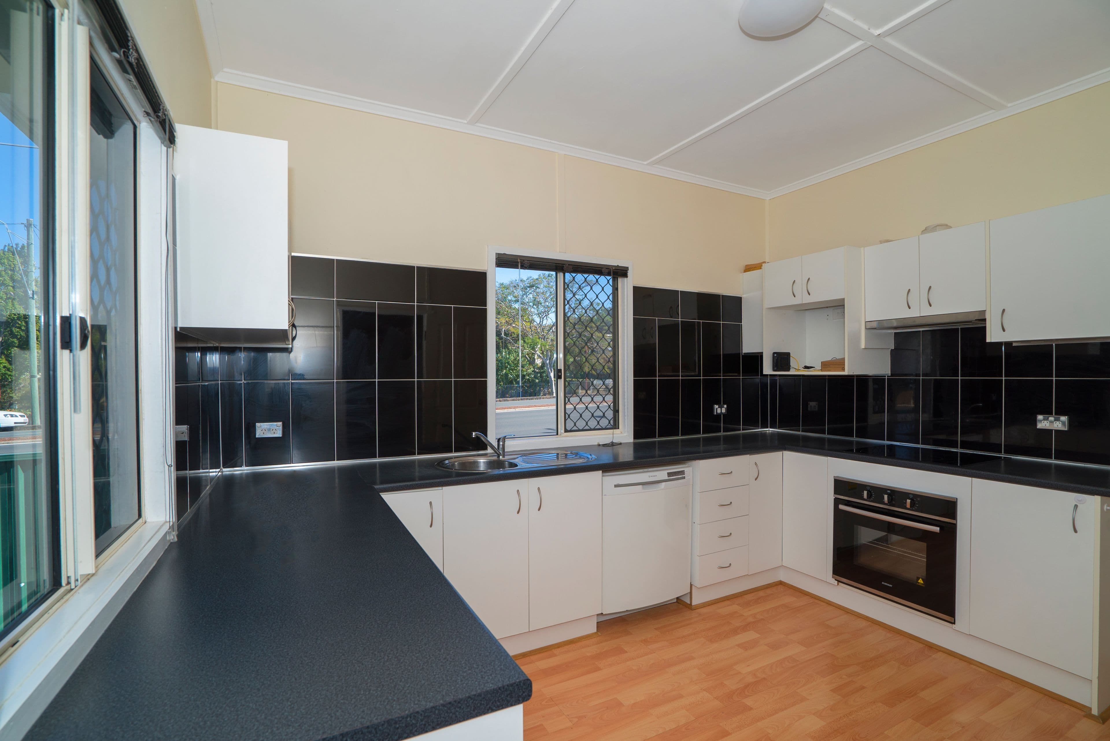134 Oxley Avenue, Woody Point QLD 4019, Woody Point - Thumbnail 3