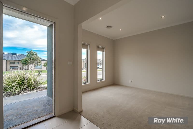 10 Granya Street, Tarneit VIC 3029, Tarneit - Thumbnail 3
