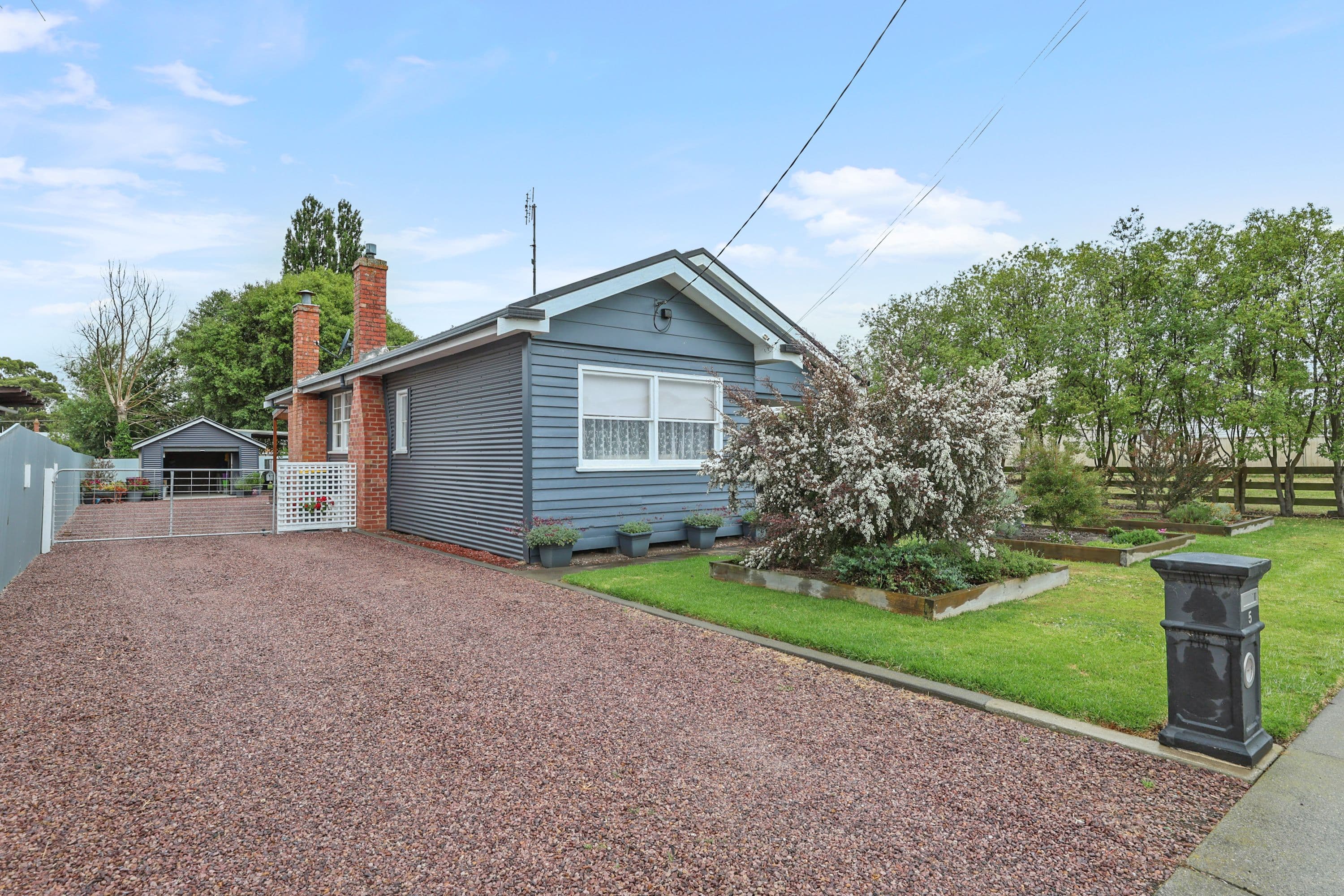 5 Strong Street, Terang VIC 3264, Terang - Thumbnail 2