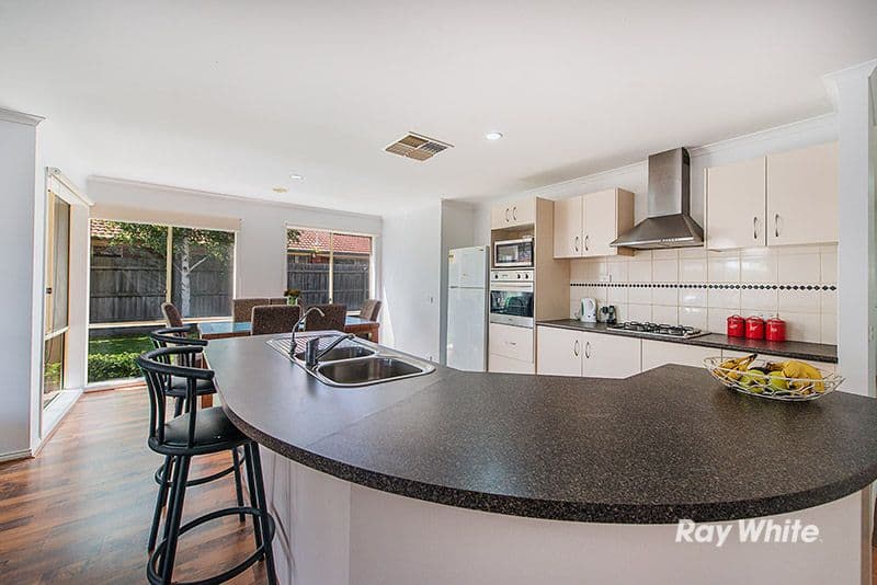 33 Jagger Circuit, Cranbourne East VIC 3977, Cranbourne East - Thumbnail 2