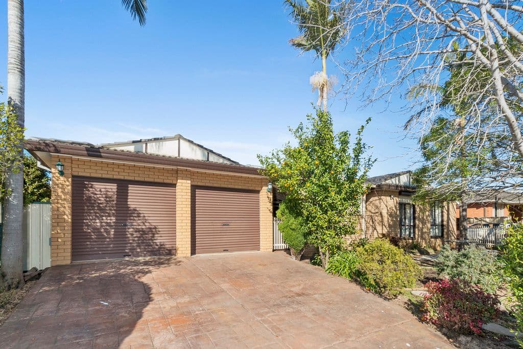 25 Trobriand Crescent, Glenfield - Image 1