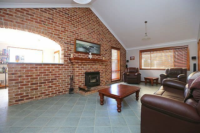 79 Mimosa Road, Greenacre NSW 2190, Greenacre - Thumbnail 3