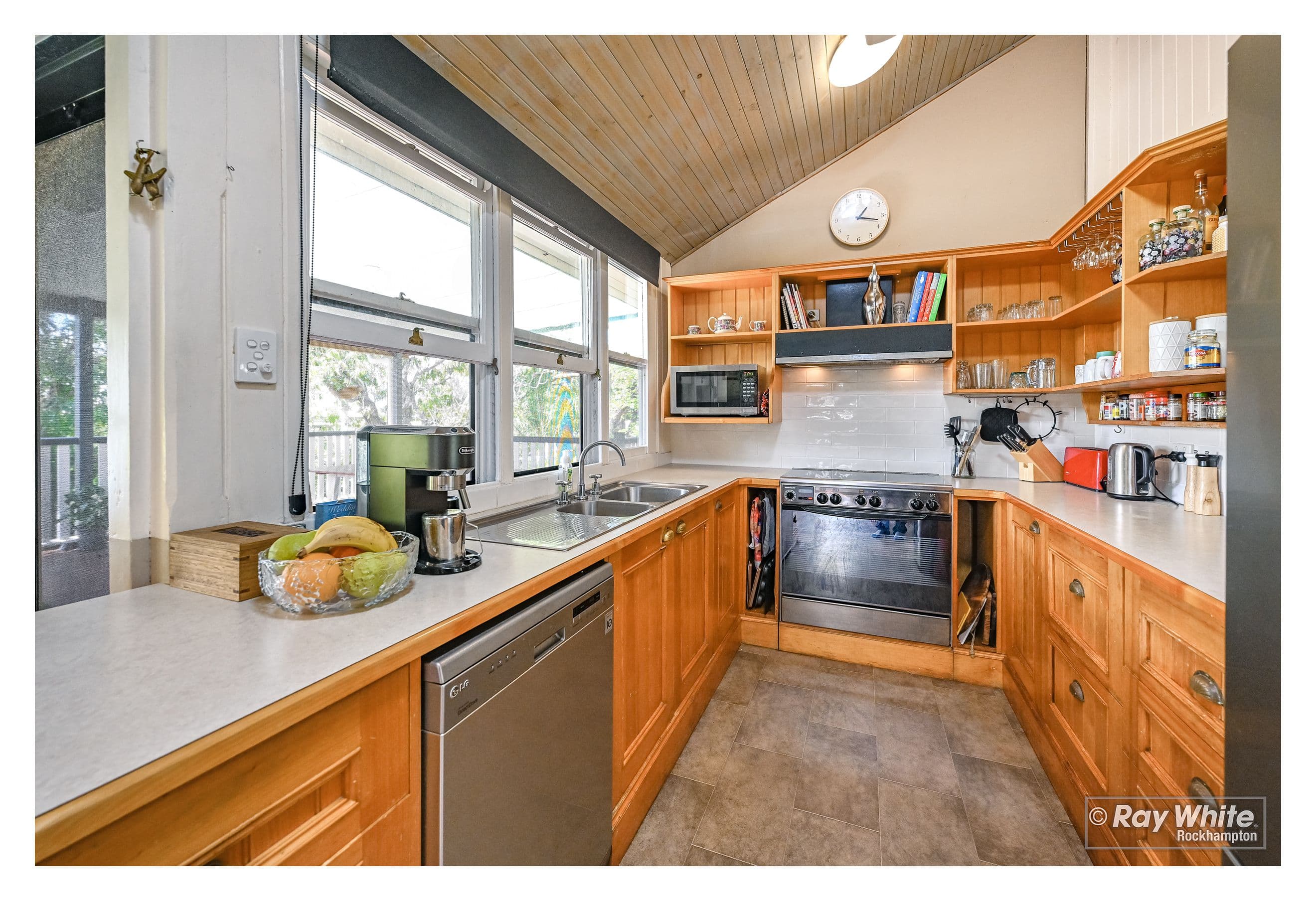 8 Penlington Street, Allenstown QLD 4700, Allenstown - Thumbnail 6